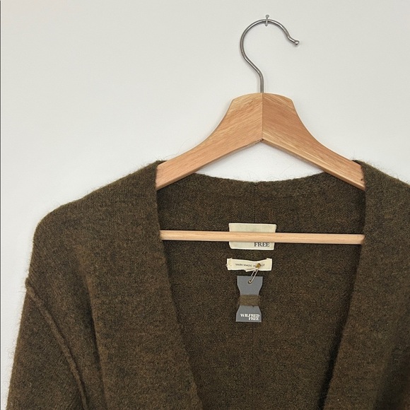 Aritzia Wilfred Free Deep Brown/Green Ballet Wrap Cardigan - Picture 3 of 9